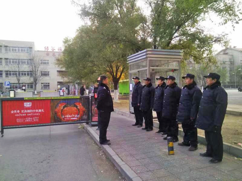 室第小区泊车场运营办理案例